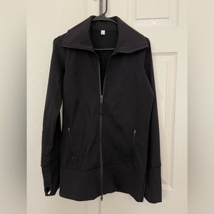 Lululemon *worn once Zip Up Jacket